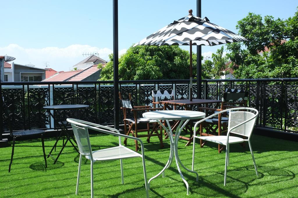 Rumah Kertajaya Surabaya Esterno foto