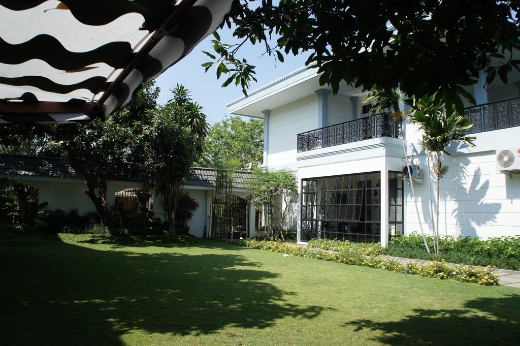 Rumah Kertajaya Surabaya Esterno foto