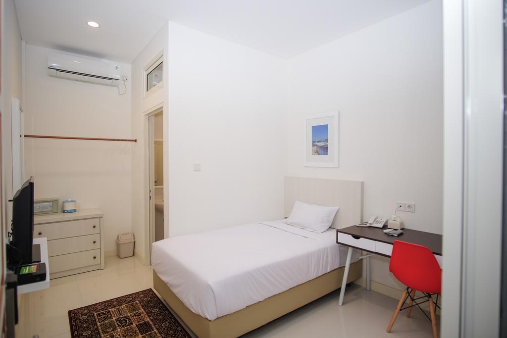Rumah Kertajaya Surabaya Esterno foto