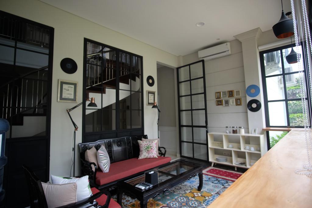 Rumah Kertajaya Surabaya Esterno foto